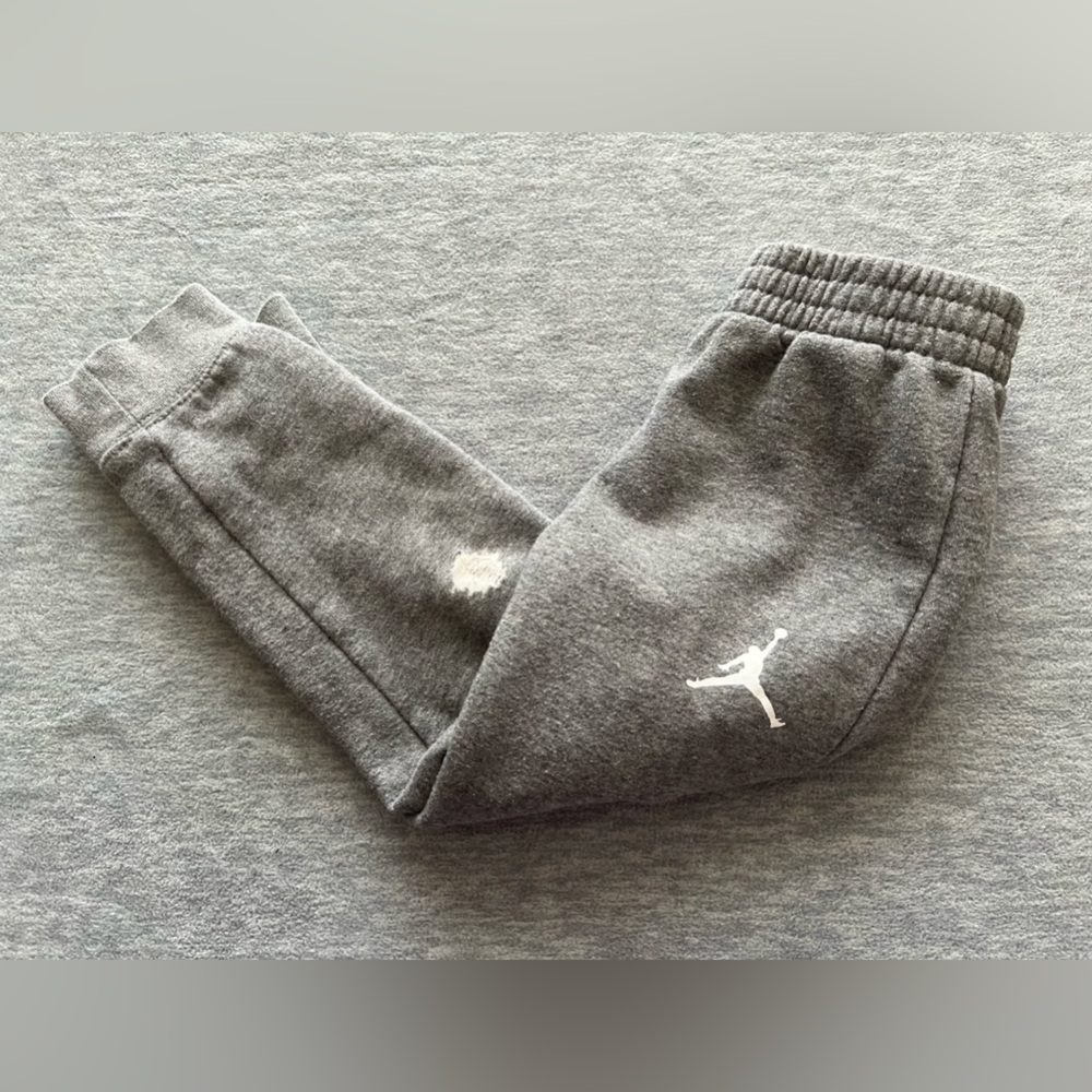 Air Jordan Michael Jordan kids boys joggers size small 4-5 years distressed